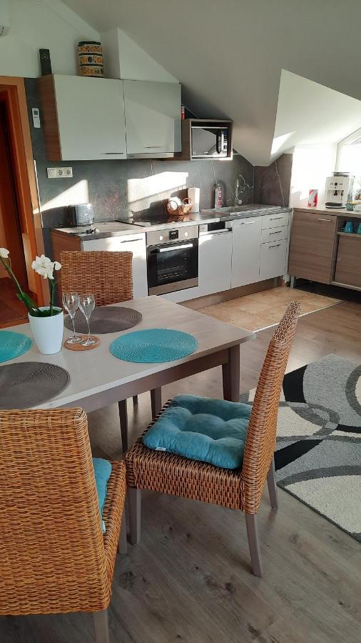 Kamilla Apartman Villapark Buk Exterior photo