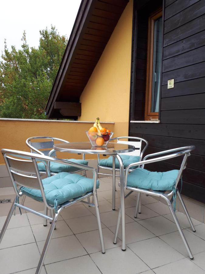 Kamilla Apartman Villapark Buk Exterior photo
